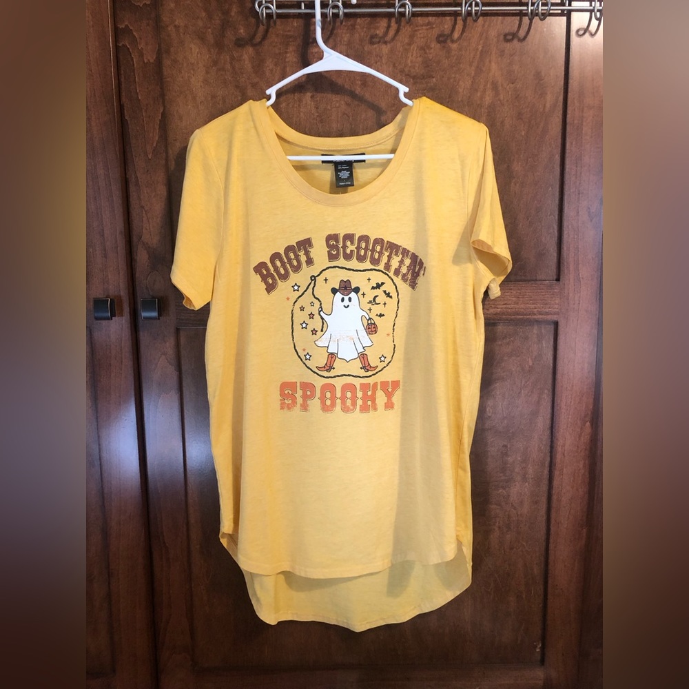 Sable Sky short sleeve fall/Halloween t-shirt size L “Boot Scooting Spooky) NWT